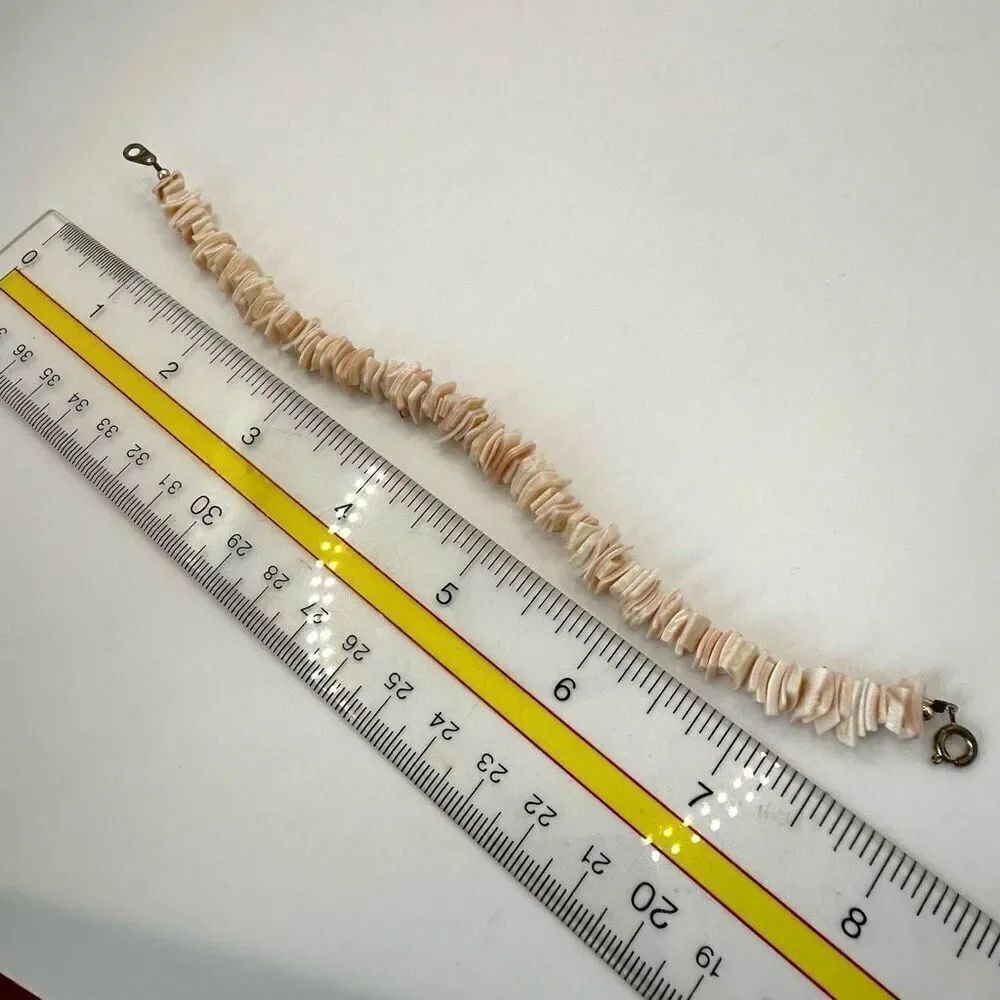 Pink puka shell bracelet - Picture 6 of 8
